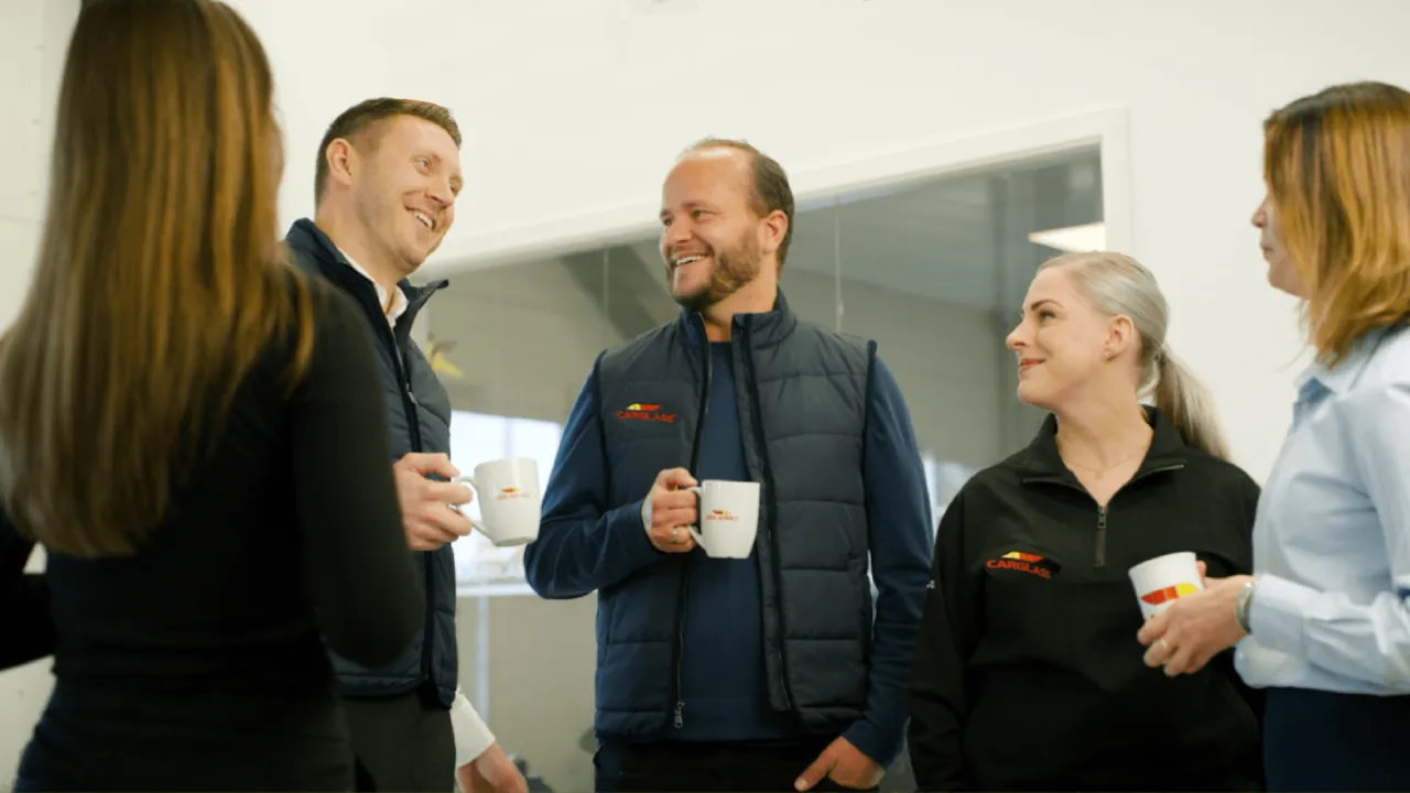 Carglass employees talking